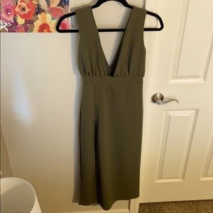 Elegant sexy midi dress with slit